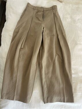 ** New with Tags - Mango Wide-Leg Pleated Dress Pants in Khaki
